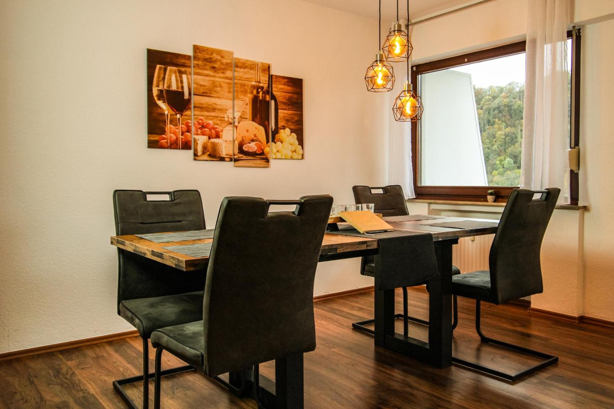Moderne FeWo SKY Netflix Terrasse Burgblick Boxspringbett Waschtrockner Bullay Exterior foto