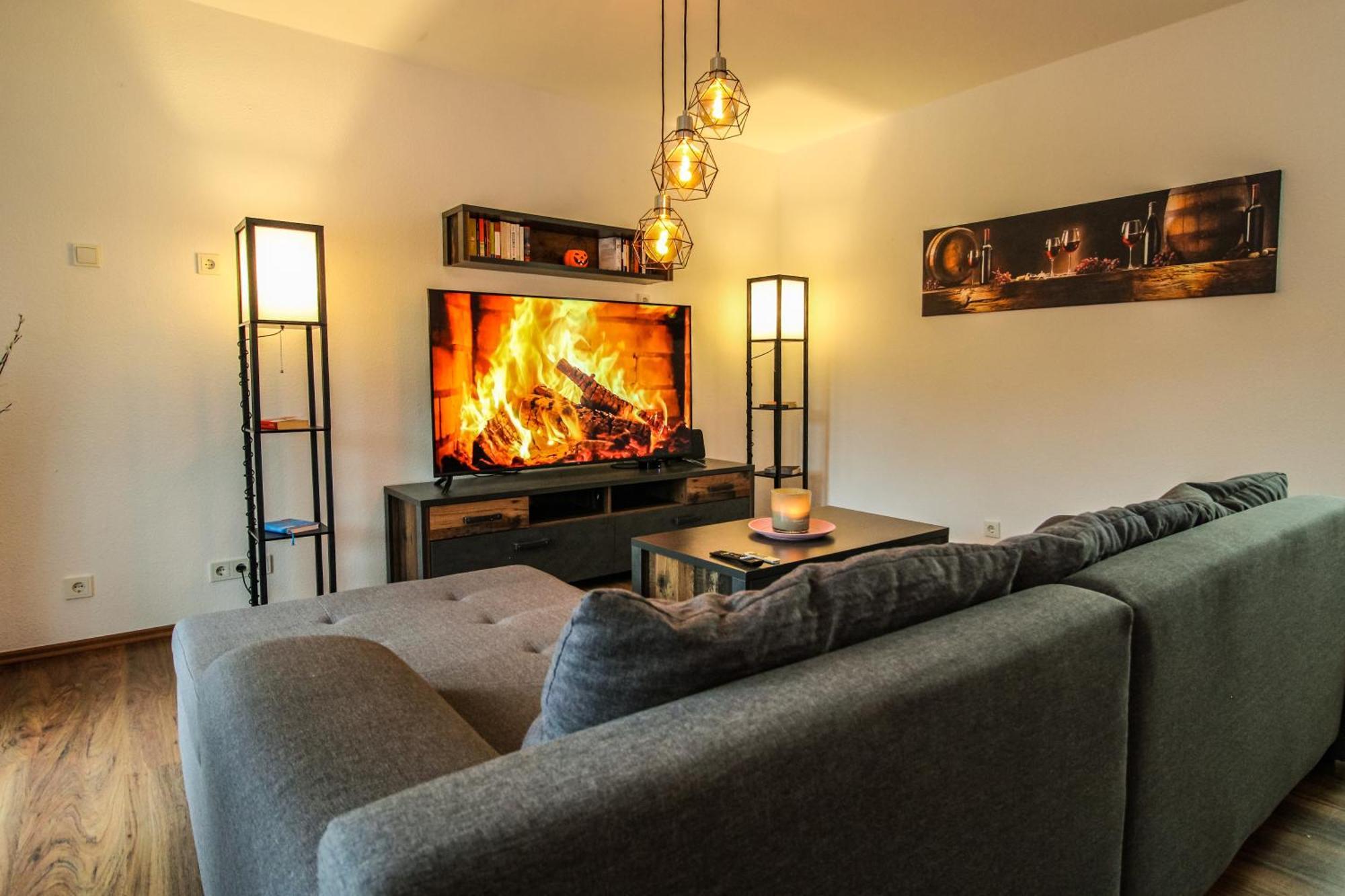 Moderne FeWo SKY Netflix Terrasse Burgblick Boxspringbett Waschtrockner Bullay Exterior foto