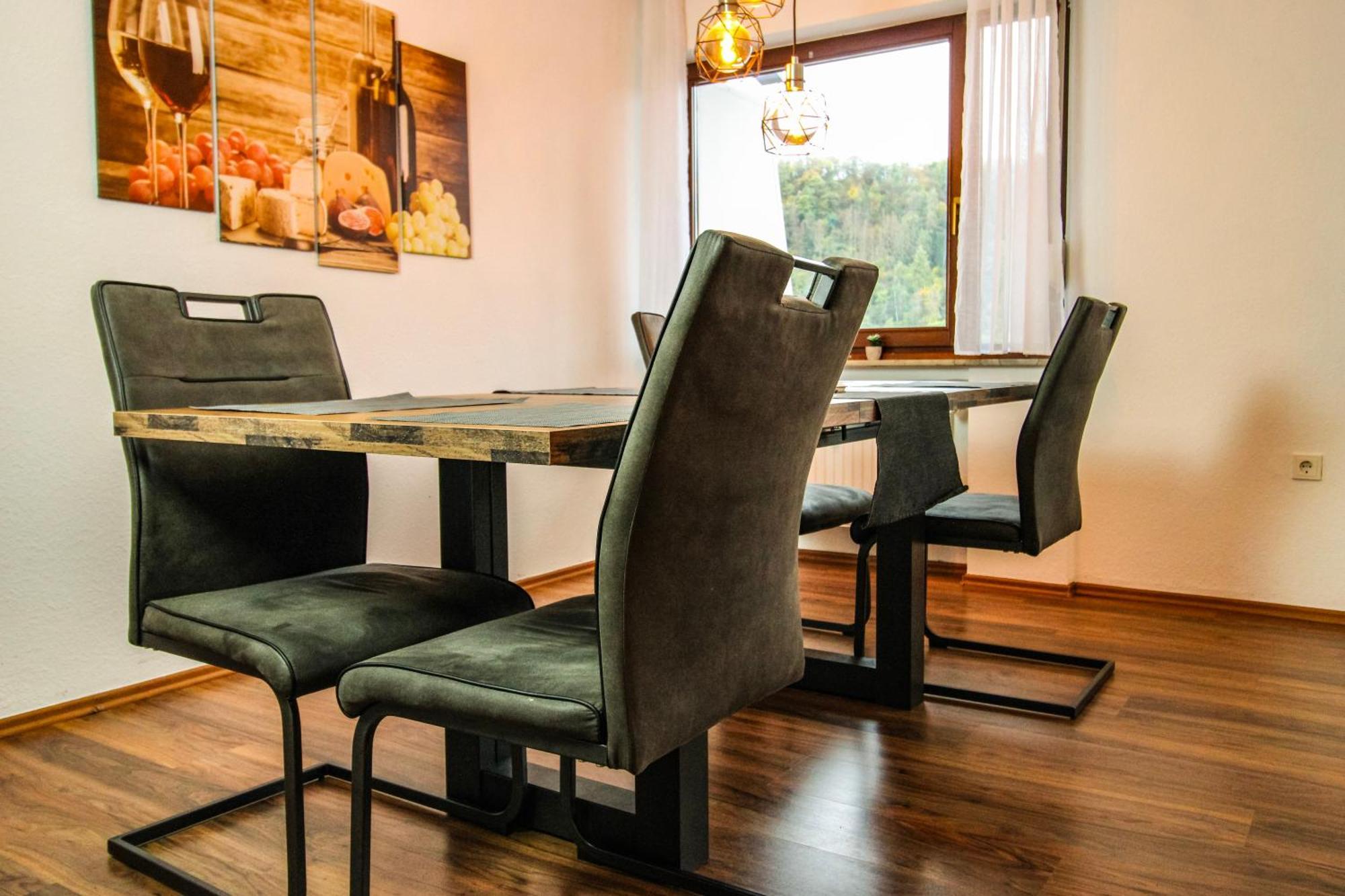 Moderne FeWo SKY Netflix Terrasse Burgblick Boxspringbett Waschtrockner Bullay Exterior foto